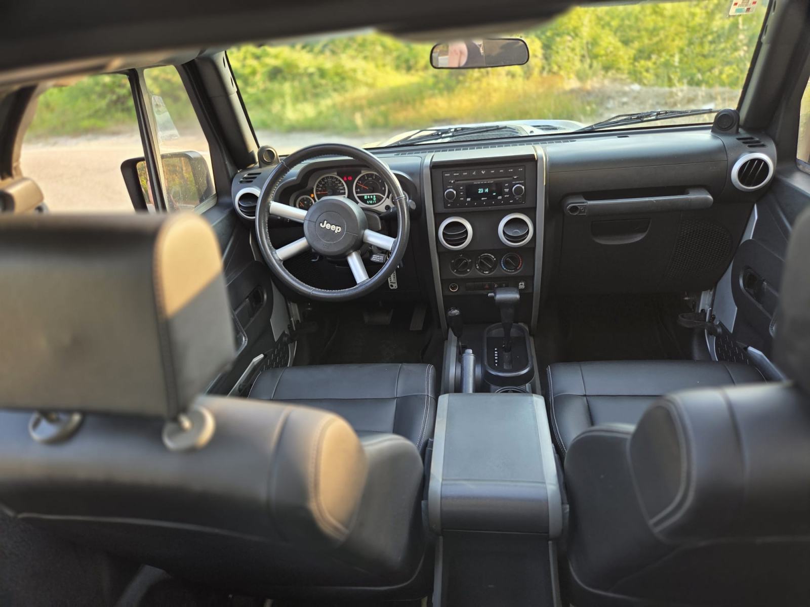 Jeep Wrangler Sahara 2.8 crd JK cabrio / HR auto, fotografija 8