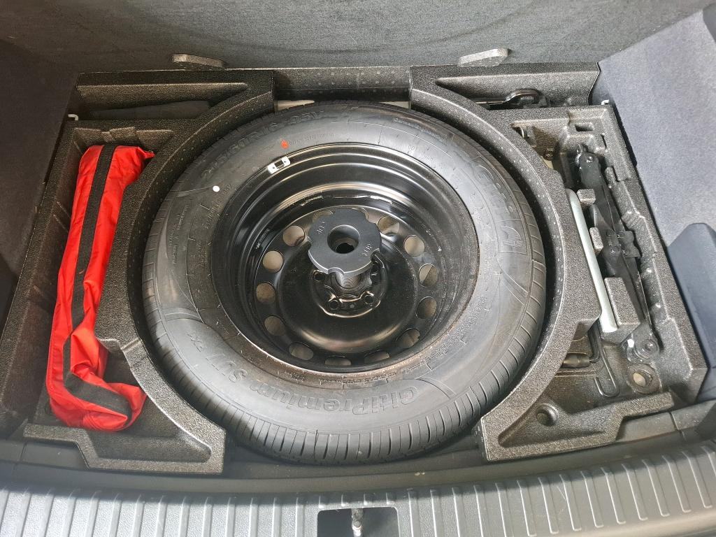 Karoq 2,0 TDI DSG MATRIX,NAV,KEYLESS,WEBASTO,VIRT.KOKPIT,8.524,33€*3, fotografija 10