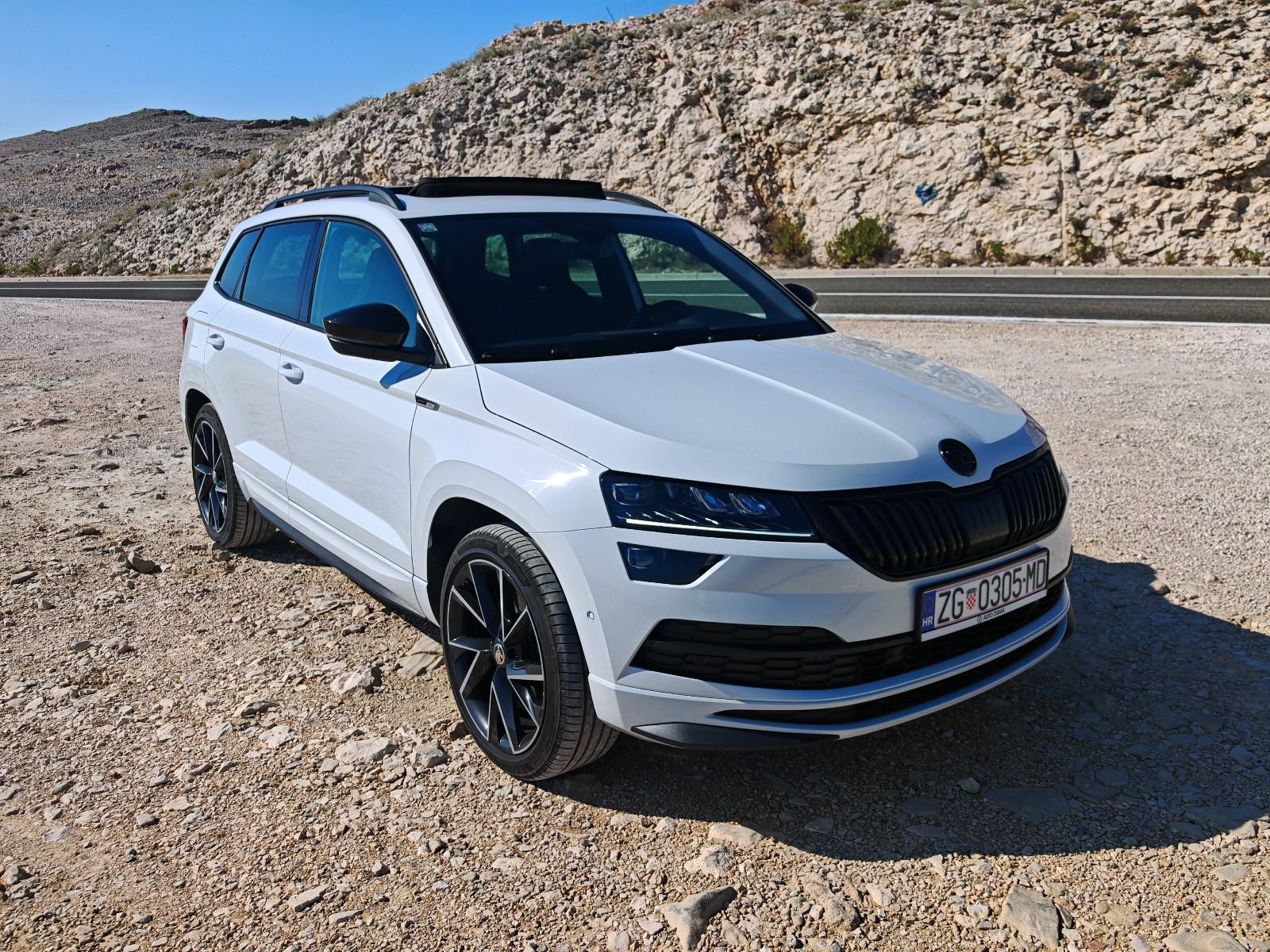 ČITAJ Karoq Sportline 2.0 TDI 4x4 DSG TOP Webasto Canton panoram VIDEO, fotografija 3