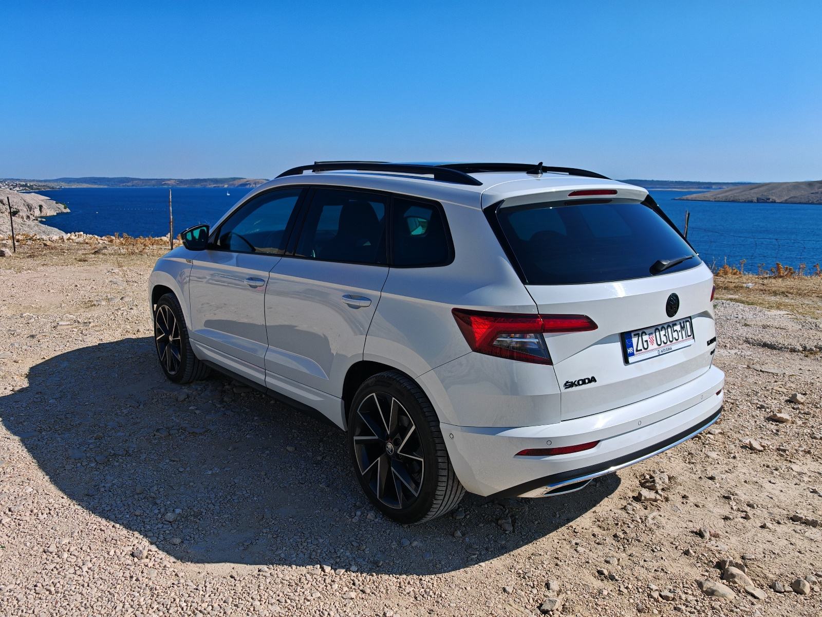 ČITAJ Karoq Sportline 2.0 TDI 4x4 DSG TOP Webasto Canton panoram VIDEO, fotografija 4