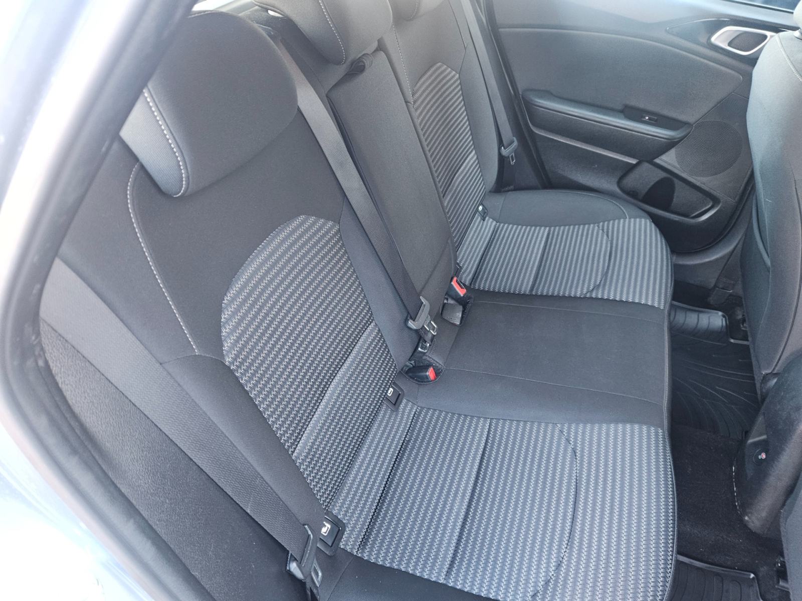 Kia cee'd 1.6 CRDI,Garancija 12 mjeseci., fotografija 13