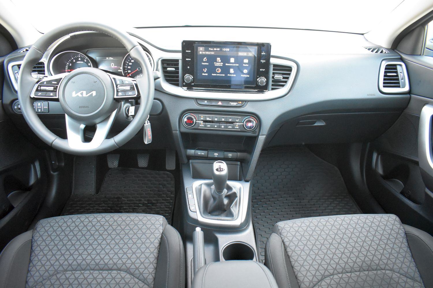 Kia Ceed 1.0 T-GDi HP LX Champion *HR* TVORNIČKO, REG.DO 04/2027*, fotografija 8