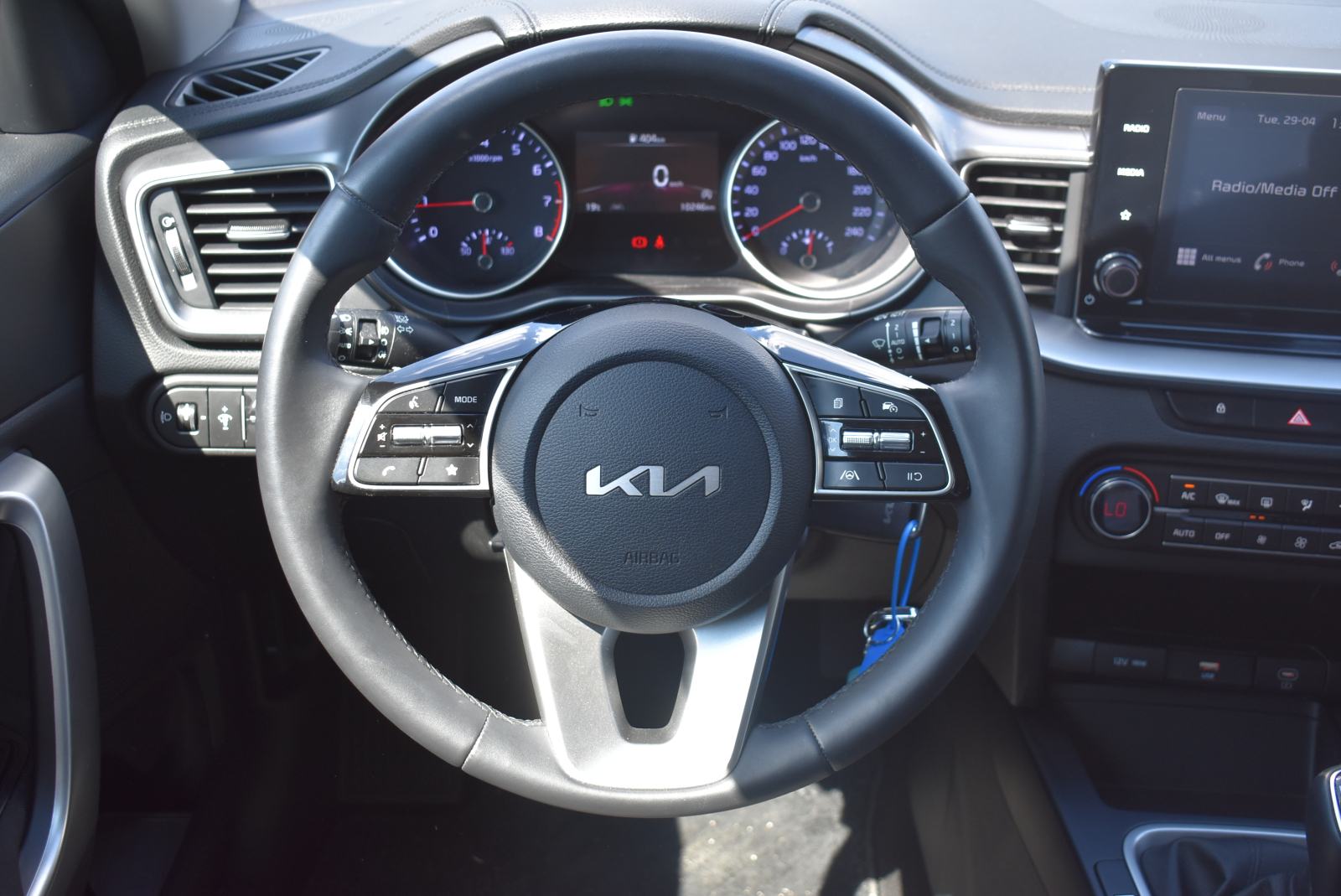 Kia Ceed 1,0 T-GDI LP ISG LX CHAMPION M/T MRV, fotografija 18