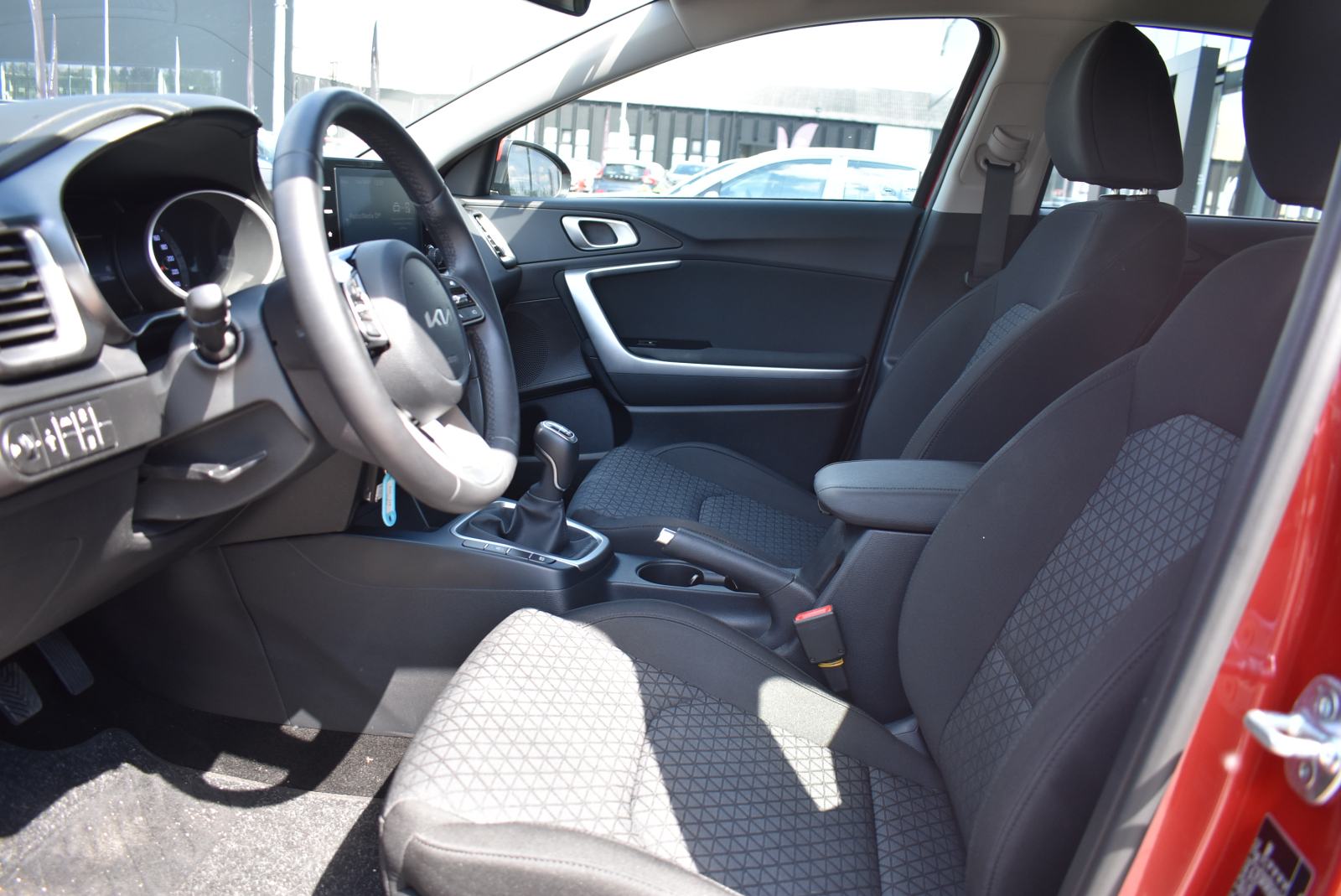 Kia Ceed 1,0 T-GDI LP ISG LX CHAMPION M/T MRV, fotografija 11
