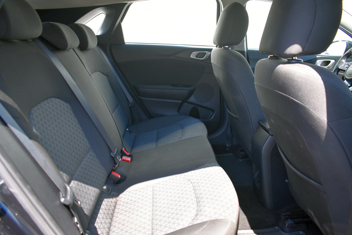 Kia Ceed 1.0 T-GDi LX Champion *HR* TVORNIČKO JAMSTVO, PARKING KAMERA, fotografija 6