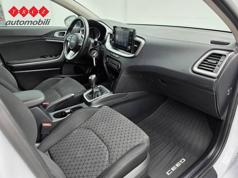 KIA CEED 1.0 T-GDI LX CHAMPION, fotografija 6