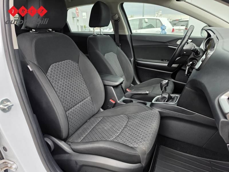 KIA CEED 1.0 T-GDI LX CHAMPION, fotografija 7