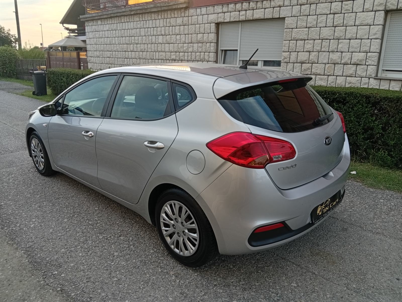 Kia Ceed 1.4 CRDi Spirit mod.2014 - KLIMA/ 152 TKM/ MEDIA/ KOŽNI MF, fotografija 8