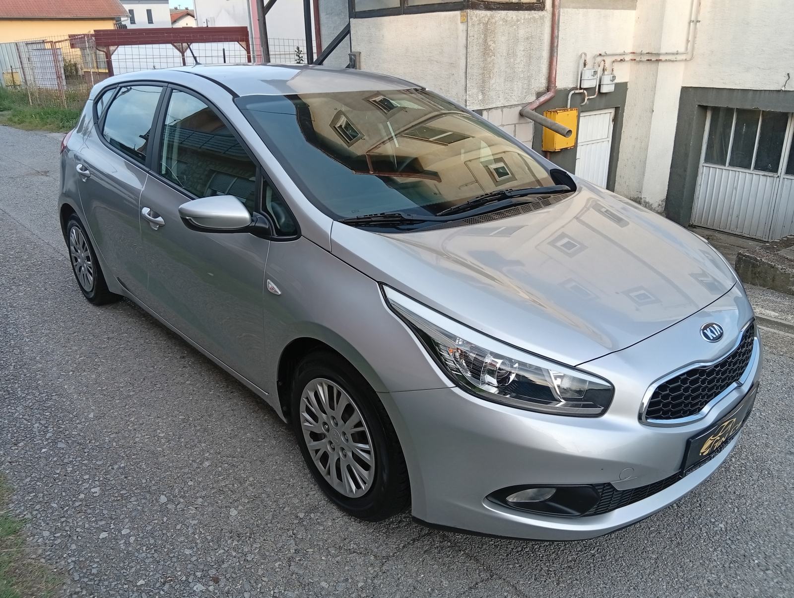Kia Ceed 1.4 CRDi Spirit mod.2014 - KLIMA/ 152 TKM/ MEDIA/ KOŽNI MF, fotografija 4