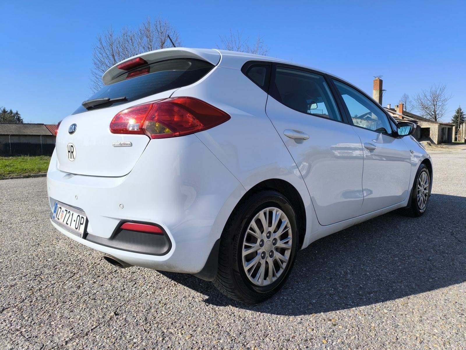 Kia Ceed 1.4 CVVT + LPG plin, fotografija 4