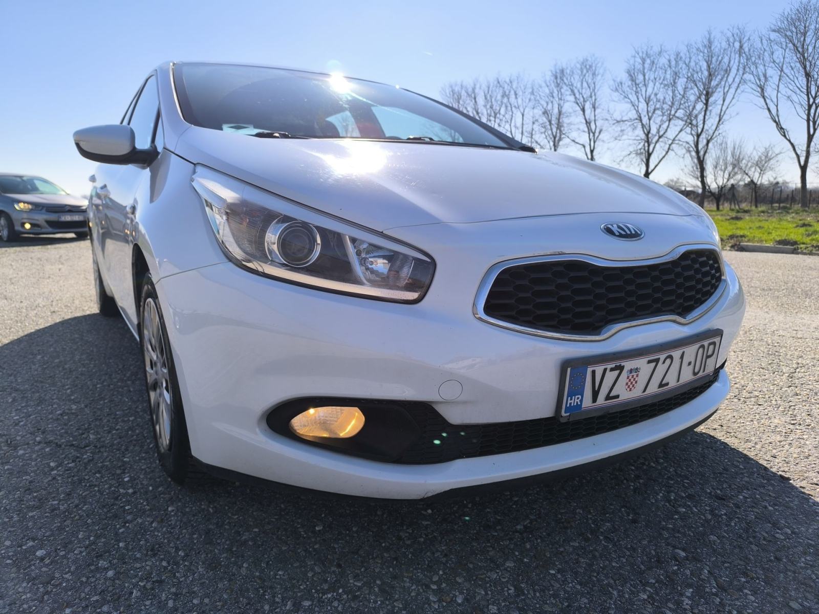 Kia Ceed 1.4 CVVT + LPG plin, fotografija 5