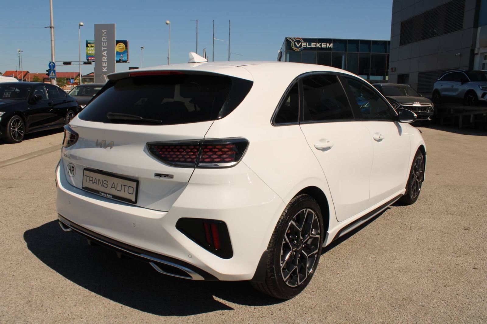 Kia Ceed 1.5 T-GDi AUTOMATIK GT Line *LED, NAVIGACIJA, KAMERA*, fotografija 5