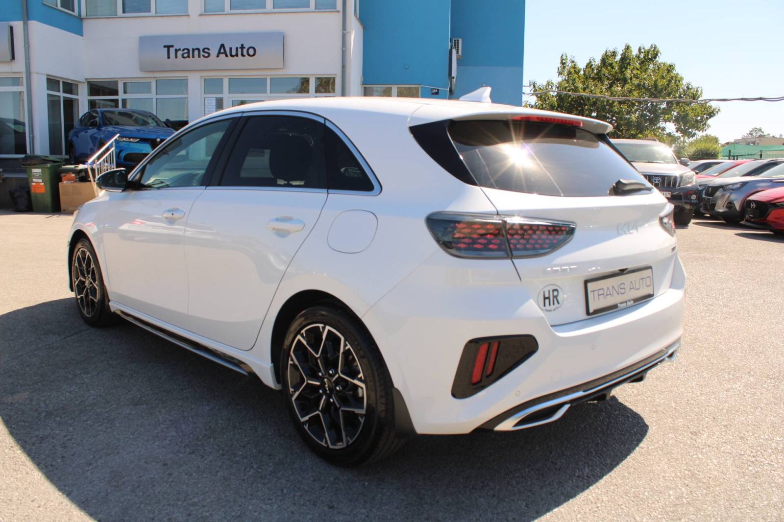Kia Ceed 1.5 T-GDi AUTOMATIK GT Line *LED, NAVIGACIJA, KAMERA*, fotografija 8
