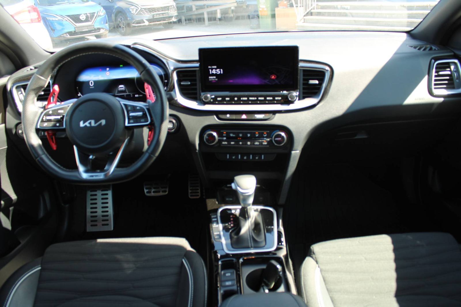 Kia Ceed 1.5 T-GDi AUTOMATIK GT Line *LED, NAVIGACIJA, KAMERA*, fotografija 14