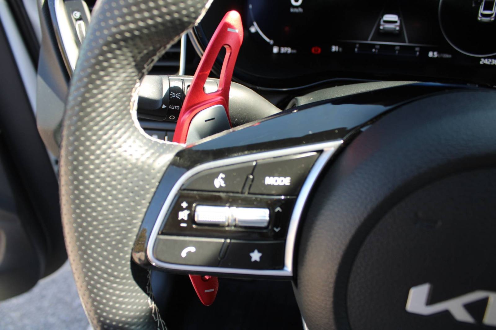 Kia Ceed 1.5 T-GDi AUTOMATIK GT Line *LED, NAVIGACIJA, KAMERA*, fotografija 18