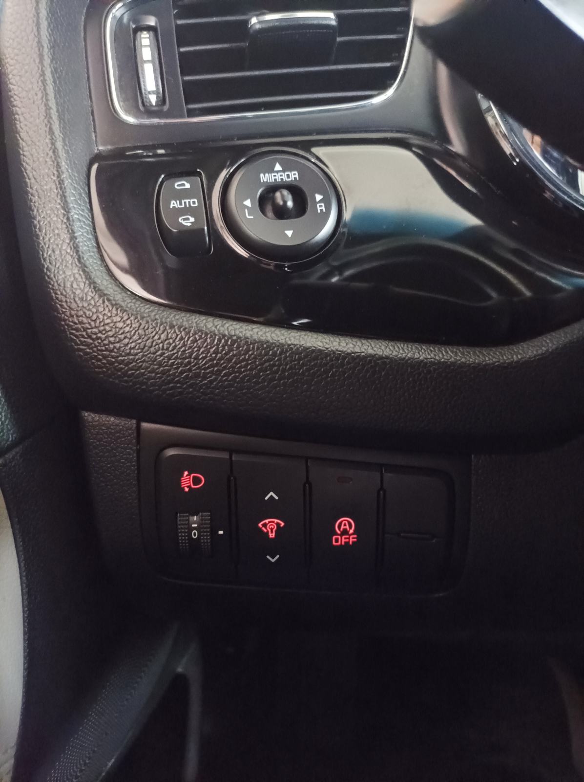 Kia Ceed 1.6 CRDi *CHAMPION*, 128 ks/6 brz., REG. GODINU DANA..., fotografija 14