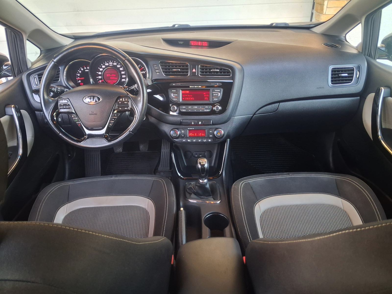 Kia Ceed 1.6 CRDi *CHAMPION*, 128 ks/6 brz., REG. GODINU DANA..., fotografija 7