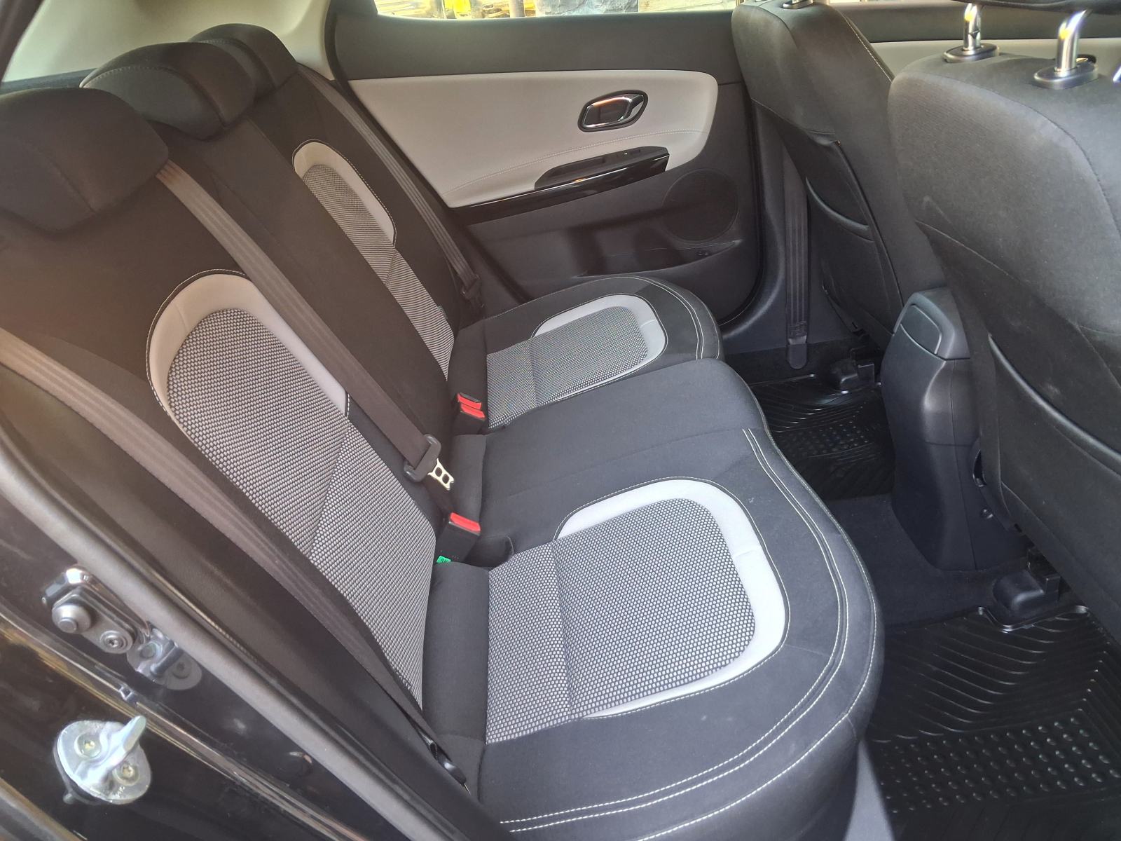 Kia Ceed 1.6 CRDi *CHAMPION*, 128 ks/6 brz., REG. GODINU DANA..., fotografija 12
