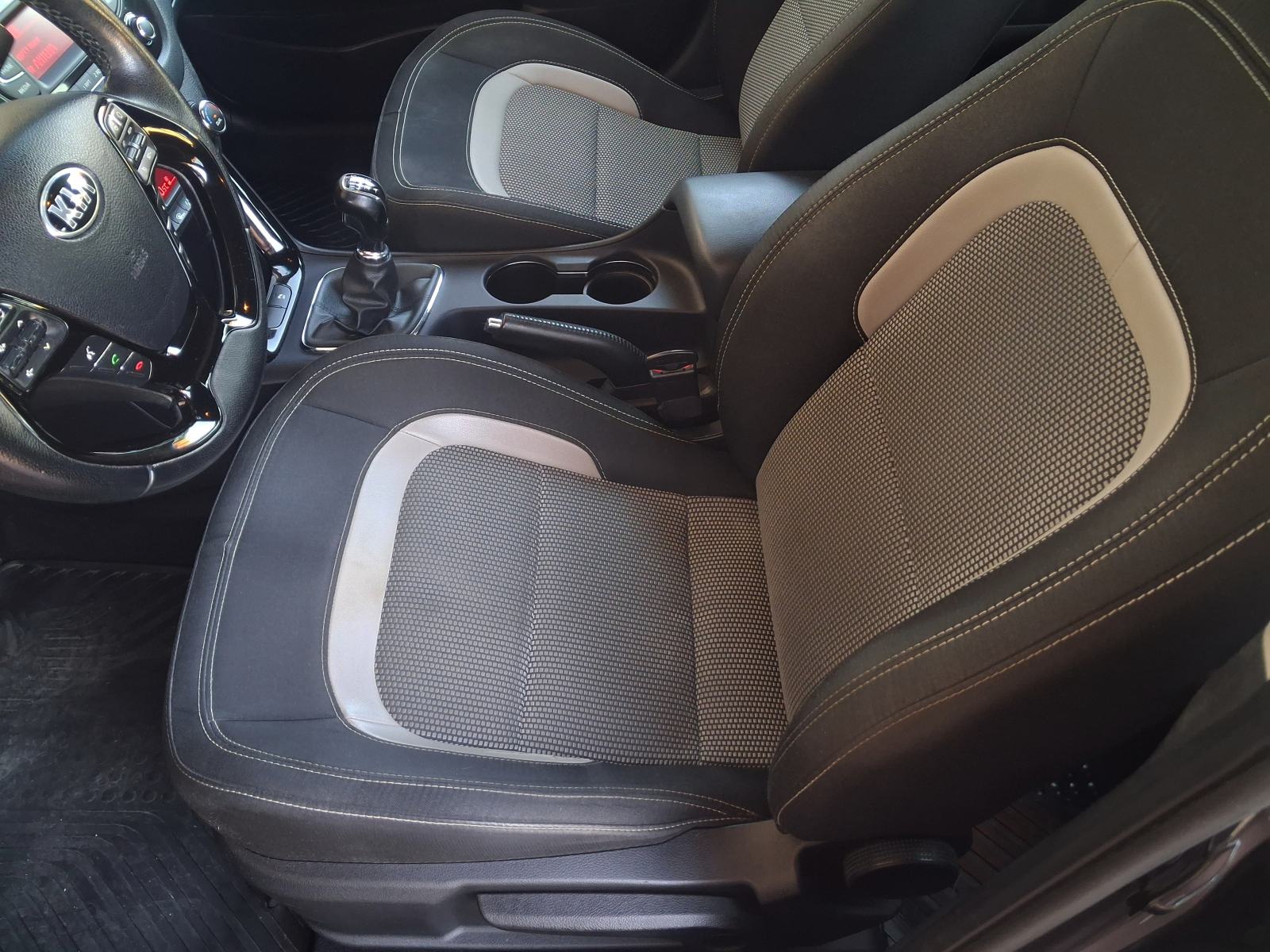 Kia Ceed 1.6 CRDi *CHAMPION*, 128 ks/6 brz., REG. GODINU DANA..., fotografija 11