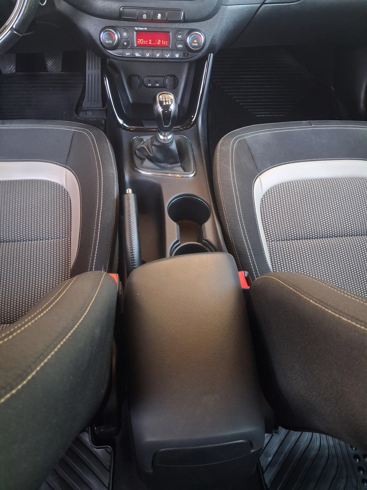 Kia Ceed 1.6 CRDi *CHAMPION*, 128 ks/6 brz., REG. GODINU DANA..., fotografija 15