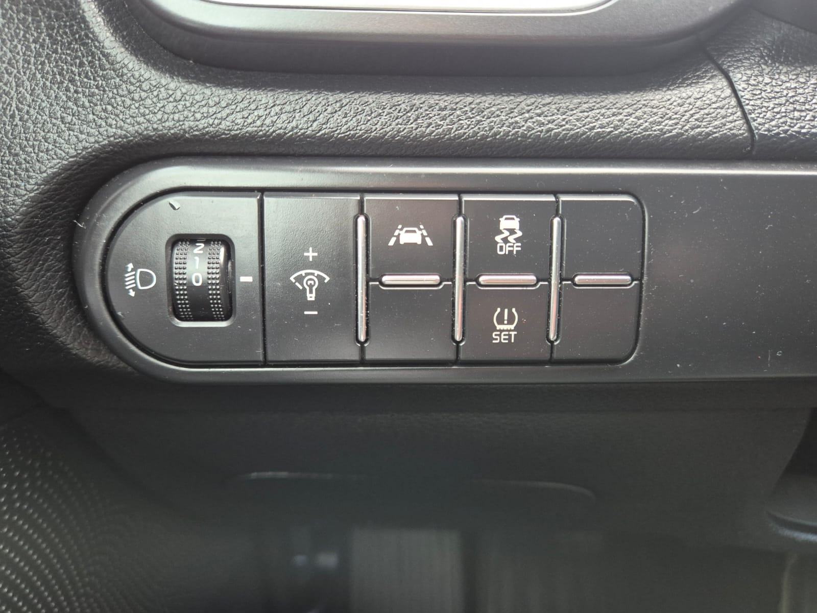 Kia Ceed 1.6 CRDI NAVIGACIJA *R.KAMERA*LED*START STOP*, fotografija 10