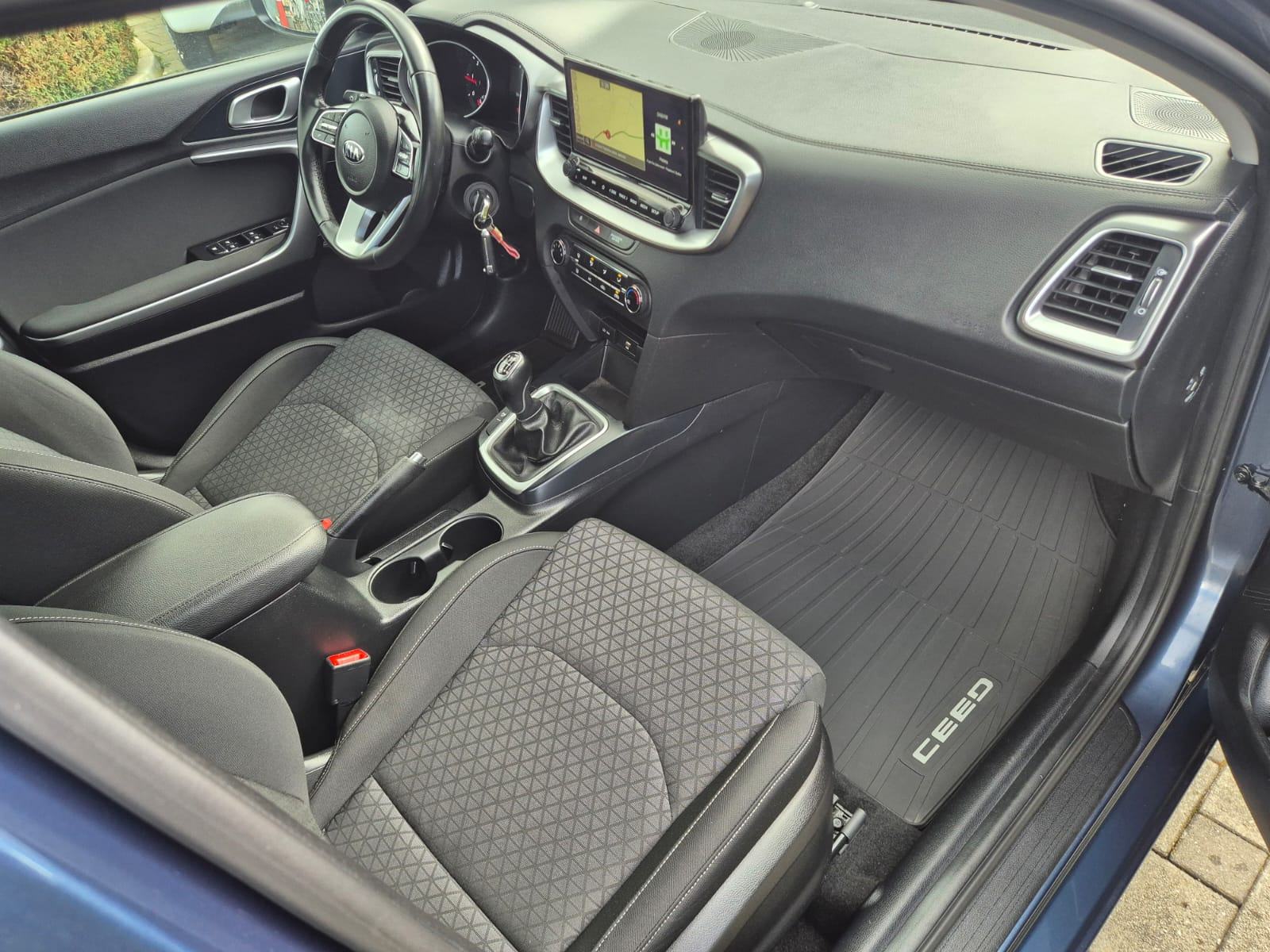 Kia Ceed 1.6 CRDI NAVIGACIJA *R.KAMERA*LED*START STOP*, fotografija 15