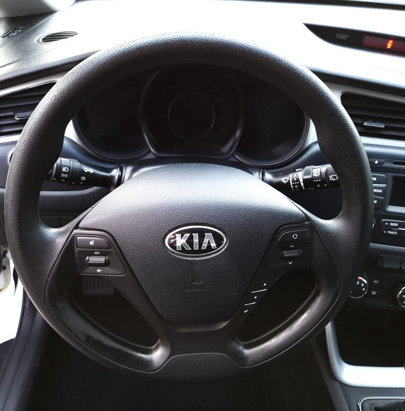 Kia Ceed 1,6 CRDi****reg. 5/2027.g***ODLIČAN***, fotografija 16