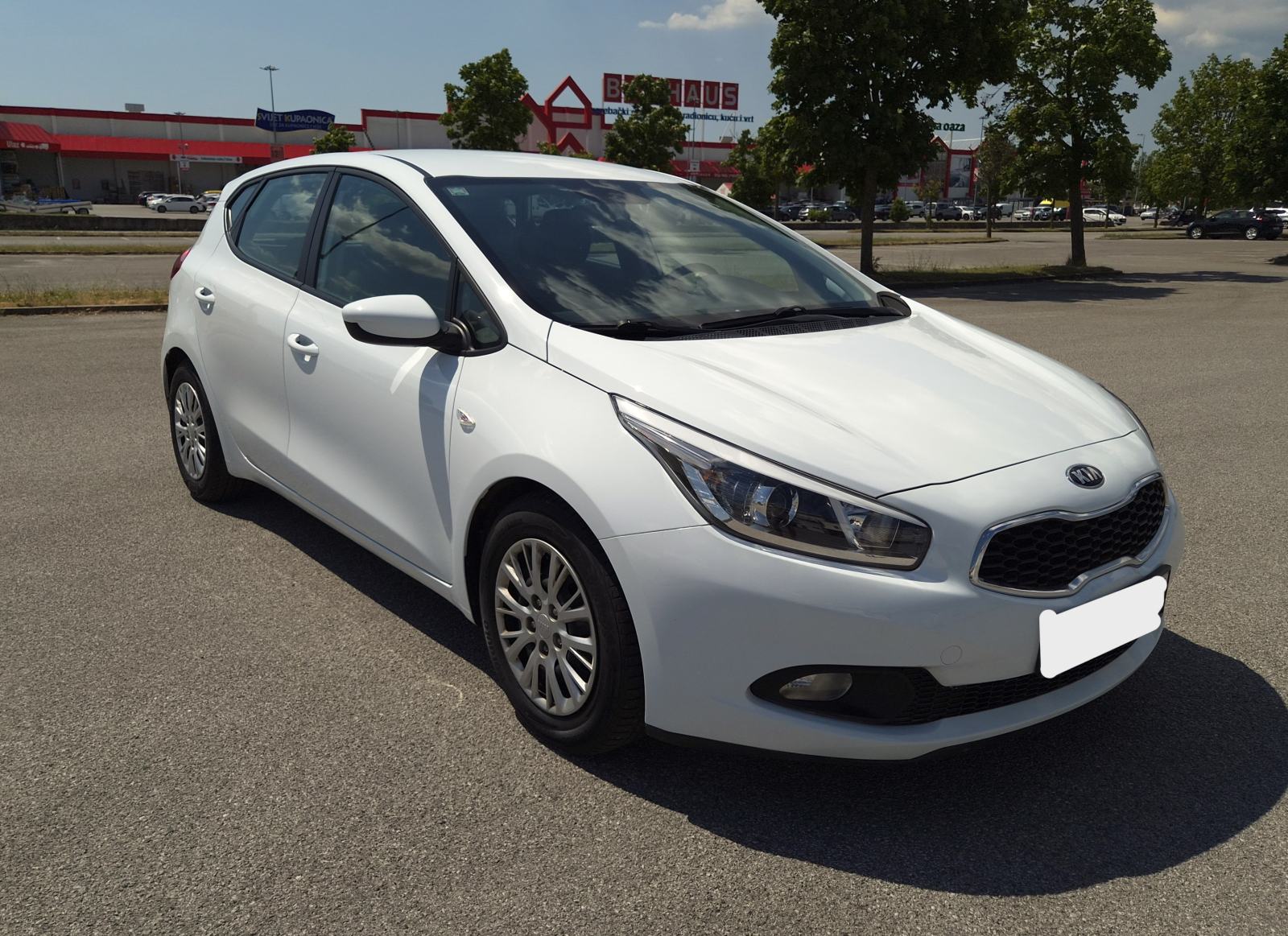 Kia Ceed 1,6 CRDi****reg. 5/2027.g***ODLIČAN***, fotografija 11