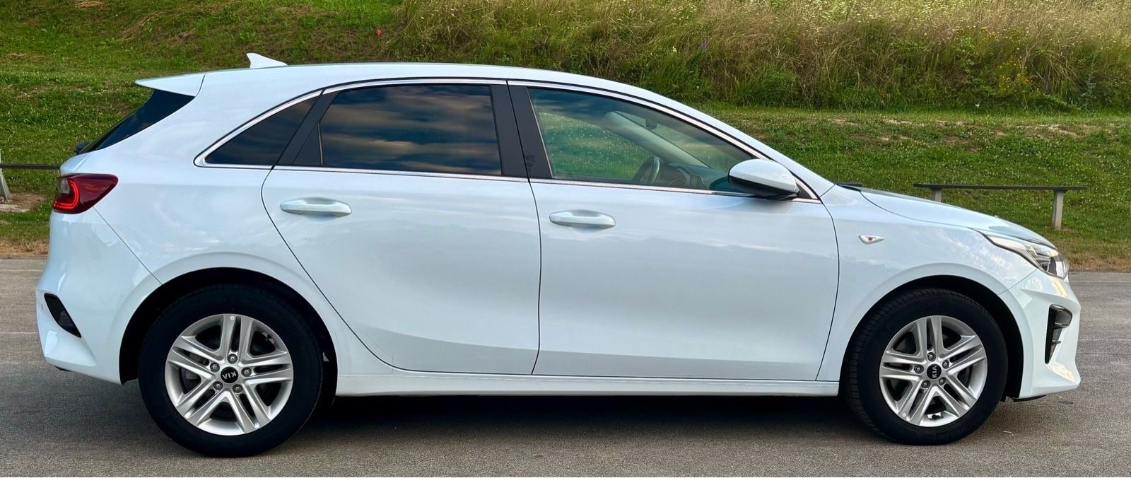 Kia Ceed 1.6 crdi Vision, Navi, Kamera, Full Led..REG. GODINU DANA!!!, fotografija 9