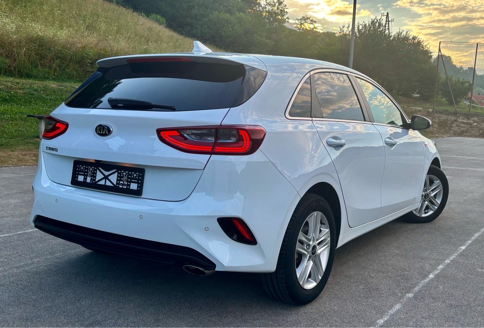Kia Ceed 1.6 crdi Vision, Navi, Kamera, Full Led..REG. GODINU DANA!!!, pogled izvana - slika 4
