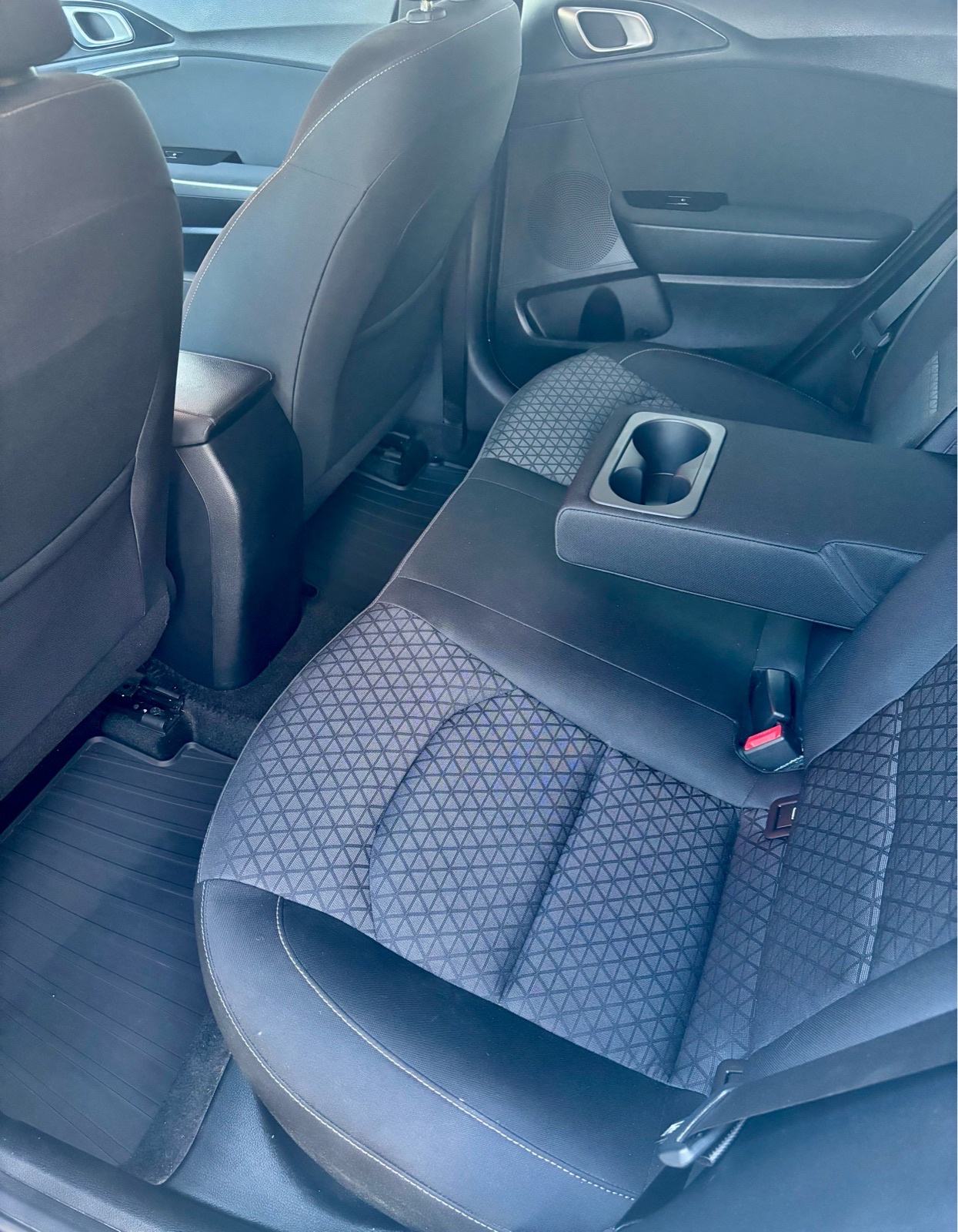 Kia Ceed 1.6 crdi Vision, Navi, Kamera, Full Led..REG. GODINU DANA!!!, fotografija 16