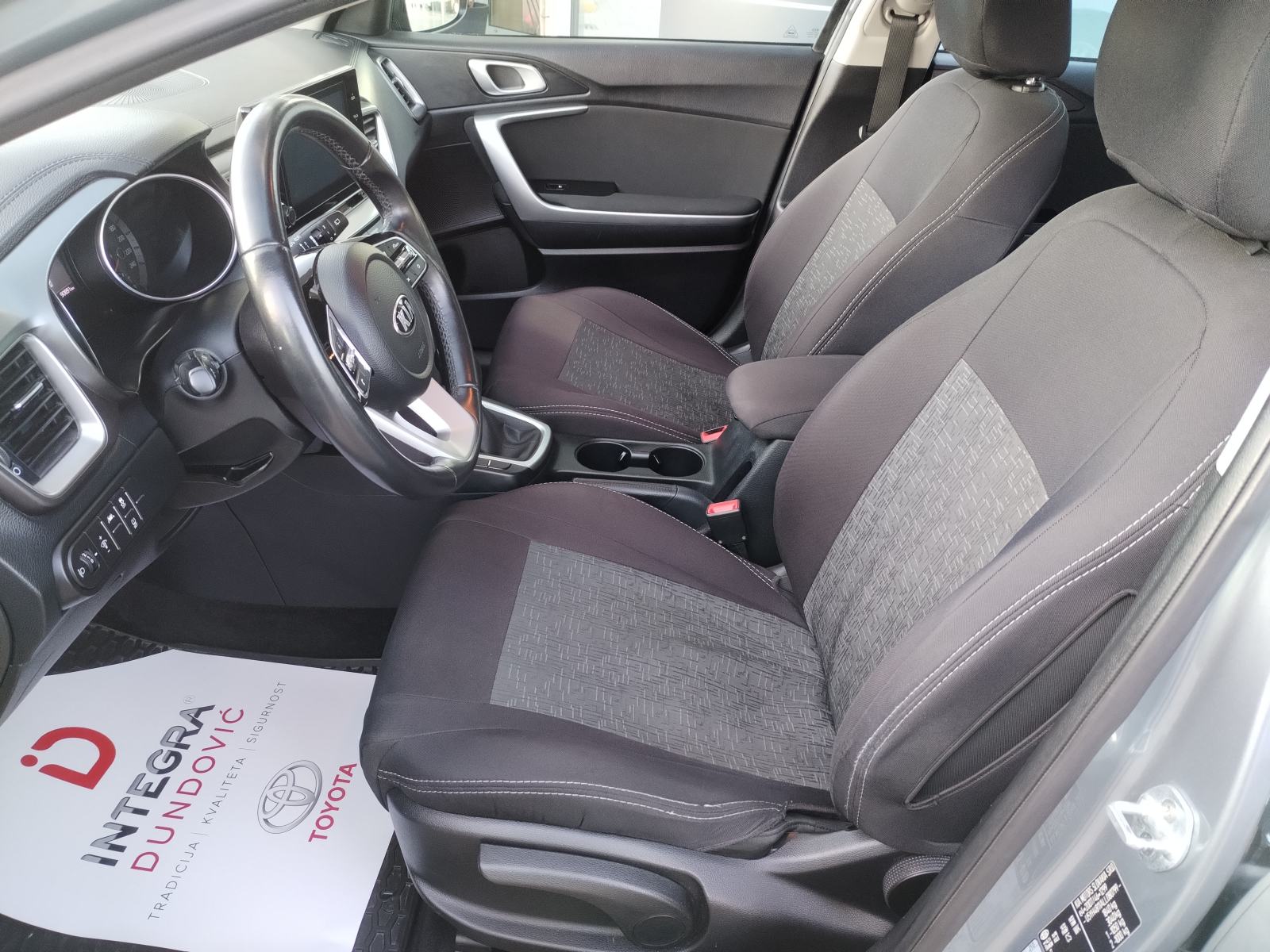 Kia Ceed (cee'd) SW 1,0 T-GDI, GARANCIJA 1 GOD., TOP STANJE, KAMERA, fotografija 10