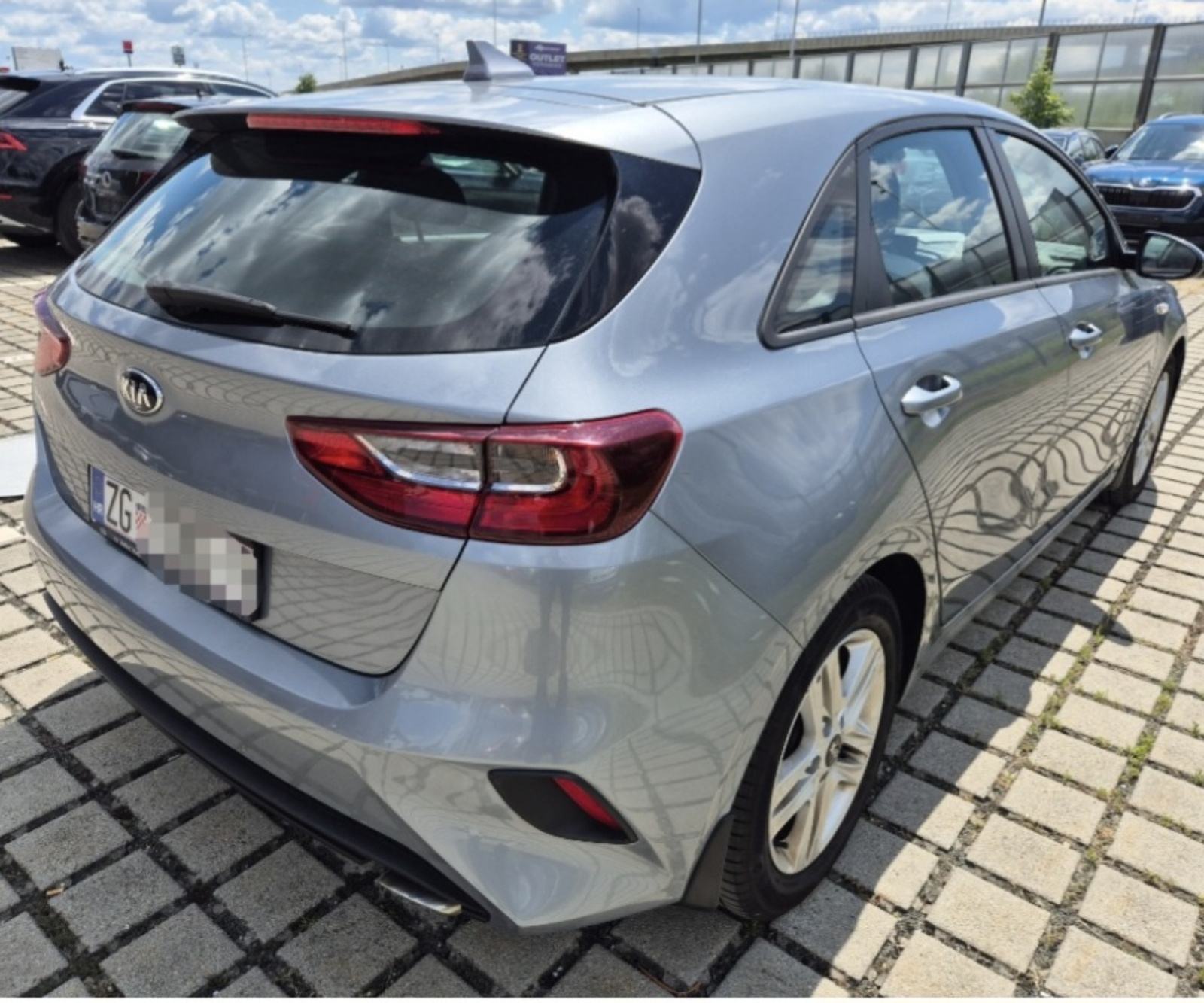 Kia Ceed (cee'd) 1,0 T-GDI Hr vozilo 1vl., fotografija 3
