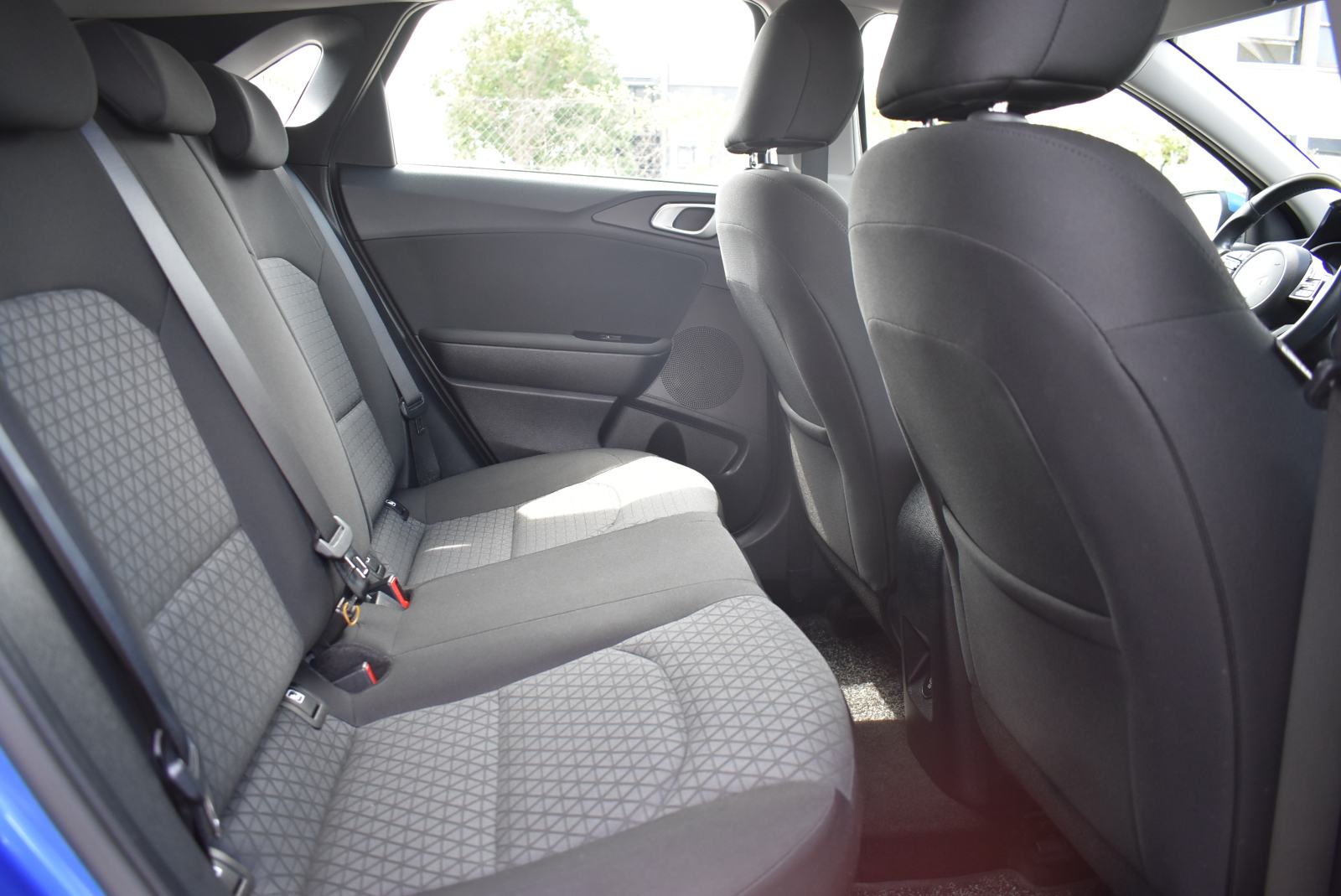 Kia Ceed (cee'd) 1,0 T-GDI LP ISG LX CHAMPION M/T, fotografija 14