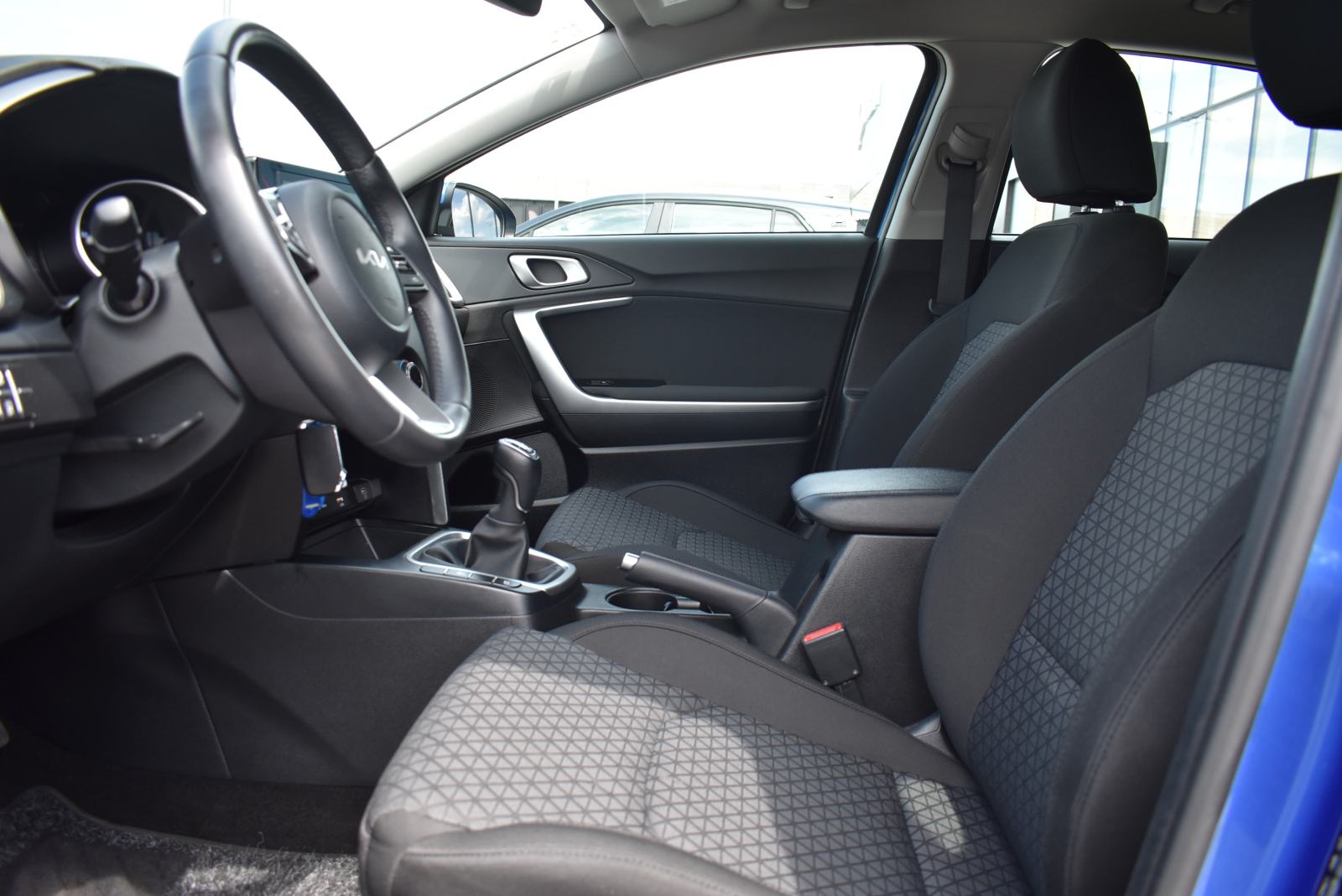 Kia Ceed (cee'd) 1,0 T-GDI LP ISG LX CHAMPION M/T, fotografija 11