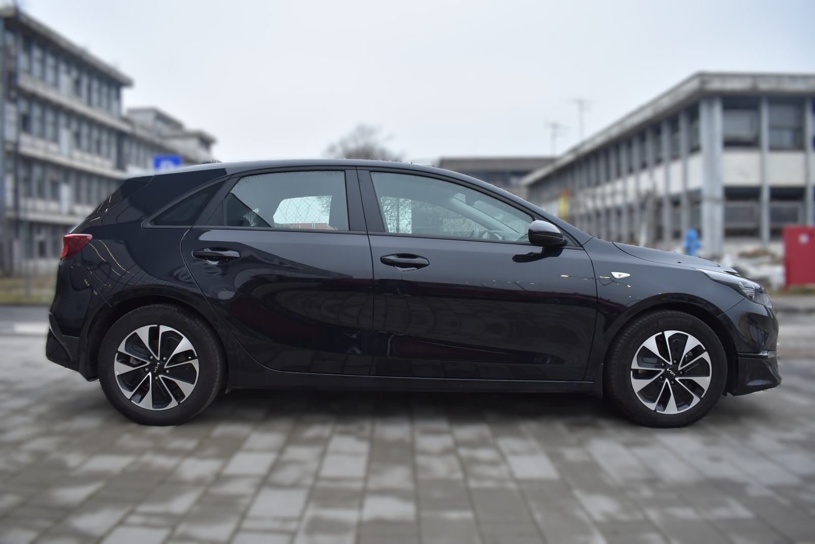 Kia Ceed (cee'd) 1,0 T-GDI LP ISG LX CHAMPION+ M/T MRV, fotografija 4
