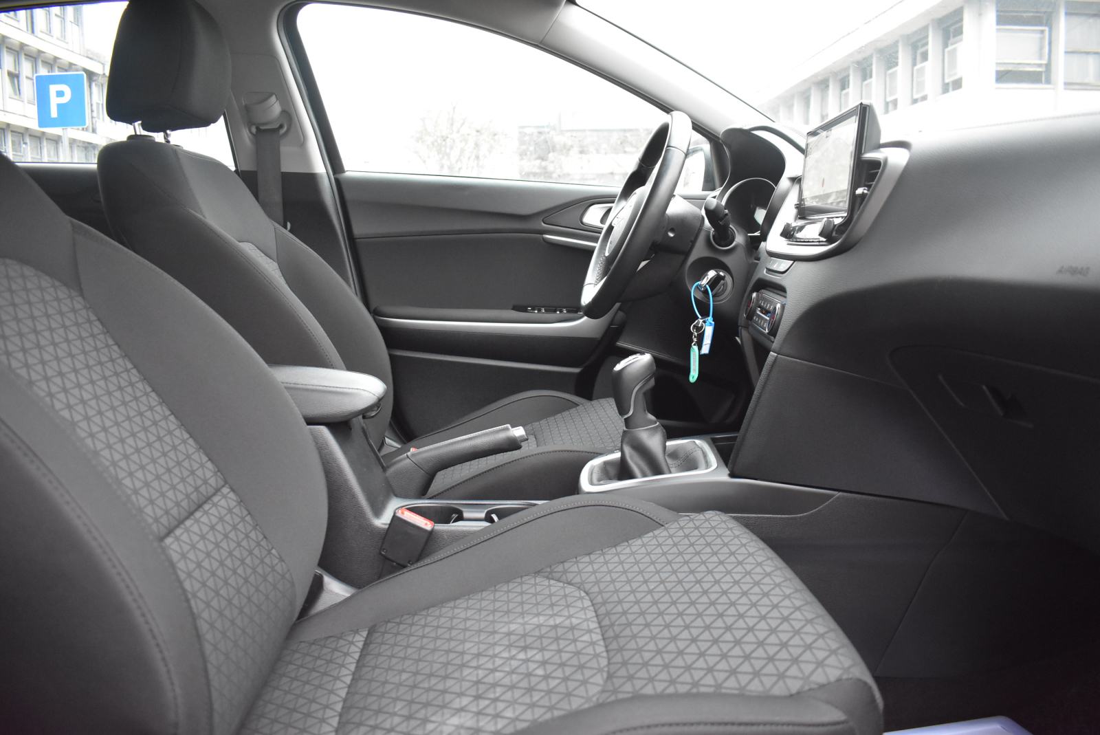 Kia Ceed (cee'd) 1,0 T-GDI LP ISG LX CHAMPION+ M/T MRV, fotografija 12