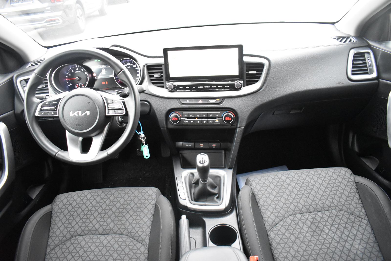 Kia Ceed (cee'd) 1,0 T-GDI LP ISG LX CHAMPION+ M/T MRV, fotografija 15
