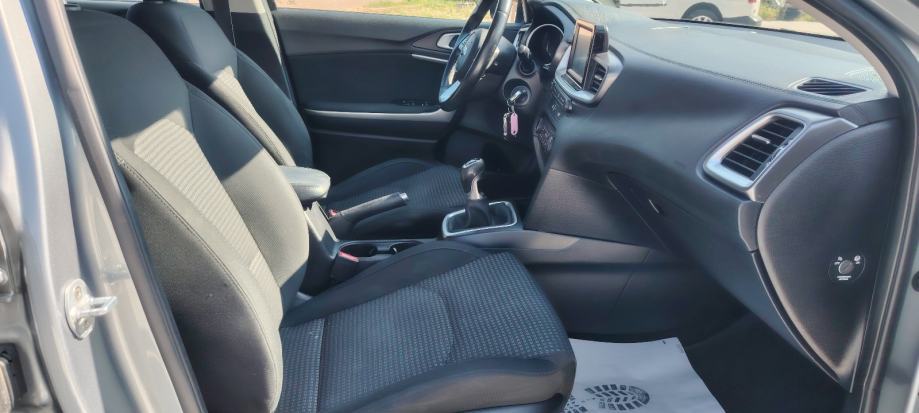 Kia Ceed (cee'd) 1,0 T-GDI, fotografija 15