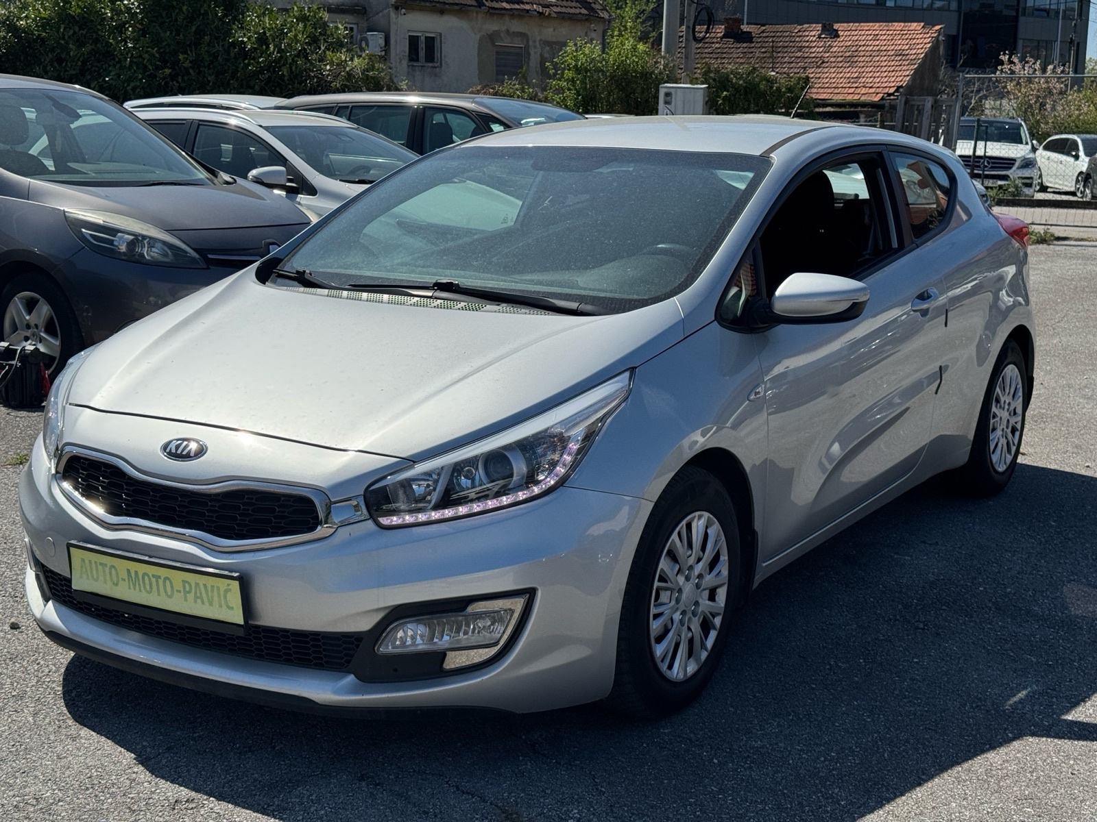 Kia Ceed (cee'd) 1,4 LX eco, fotografija 2