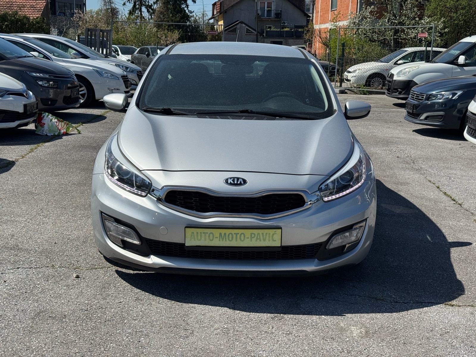 Kia Ceed (cee'd) 1,4 LX eco, fotografija 3