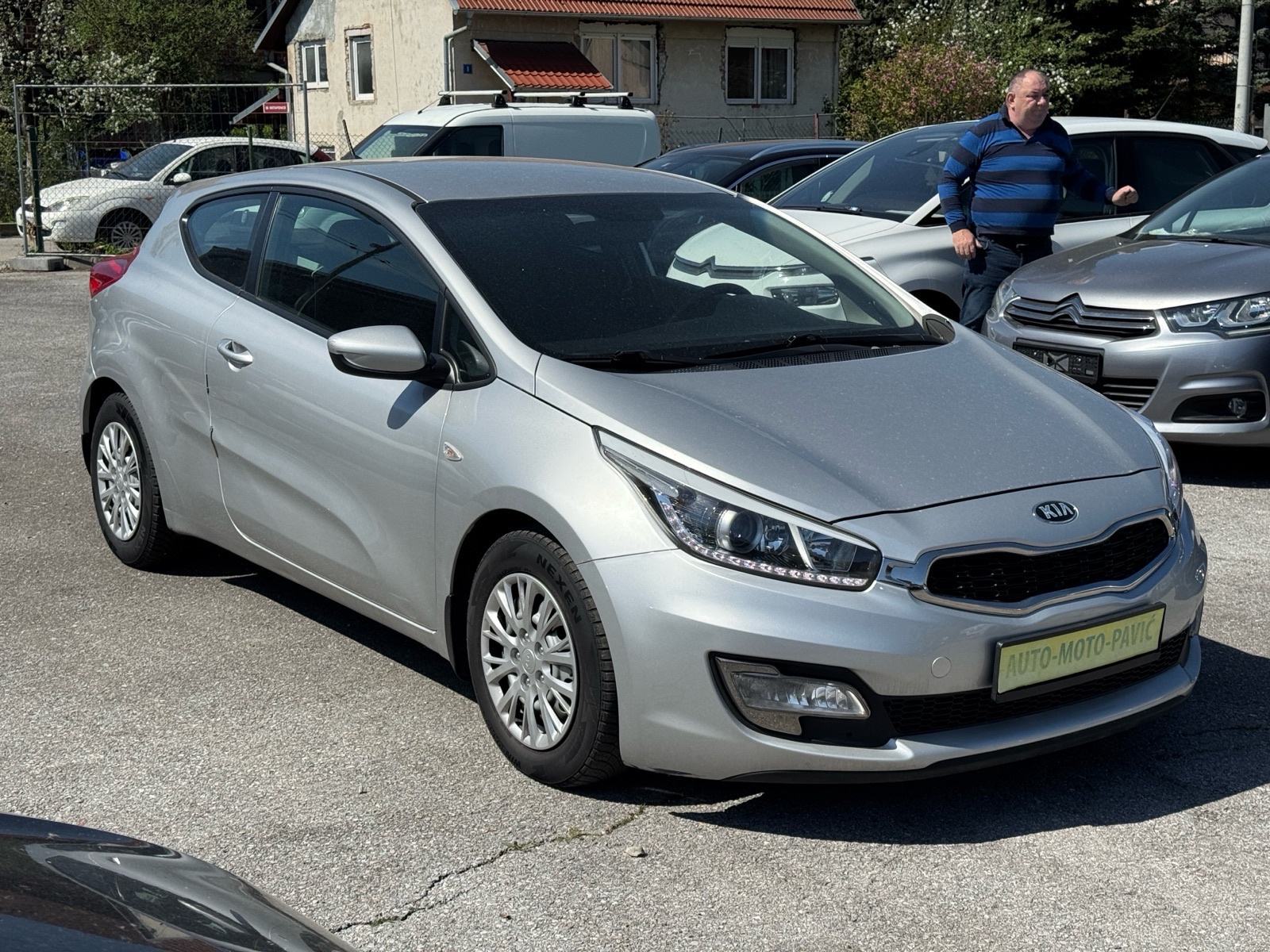 Kia Ceed (cee'd) 1,4 LX eco, fotografija 4
