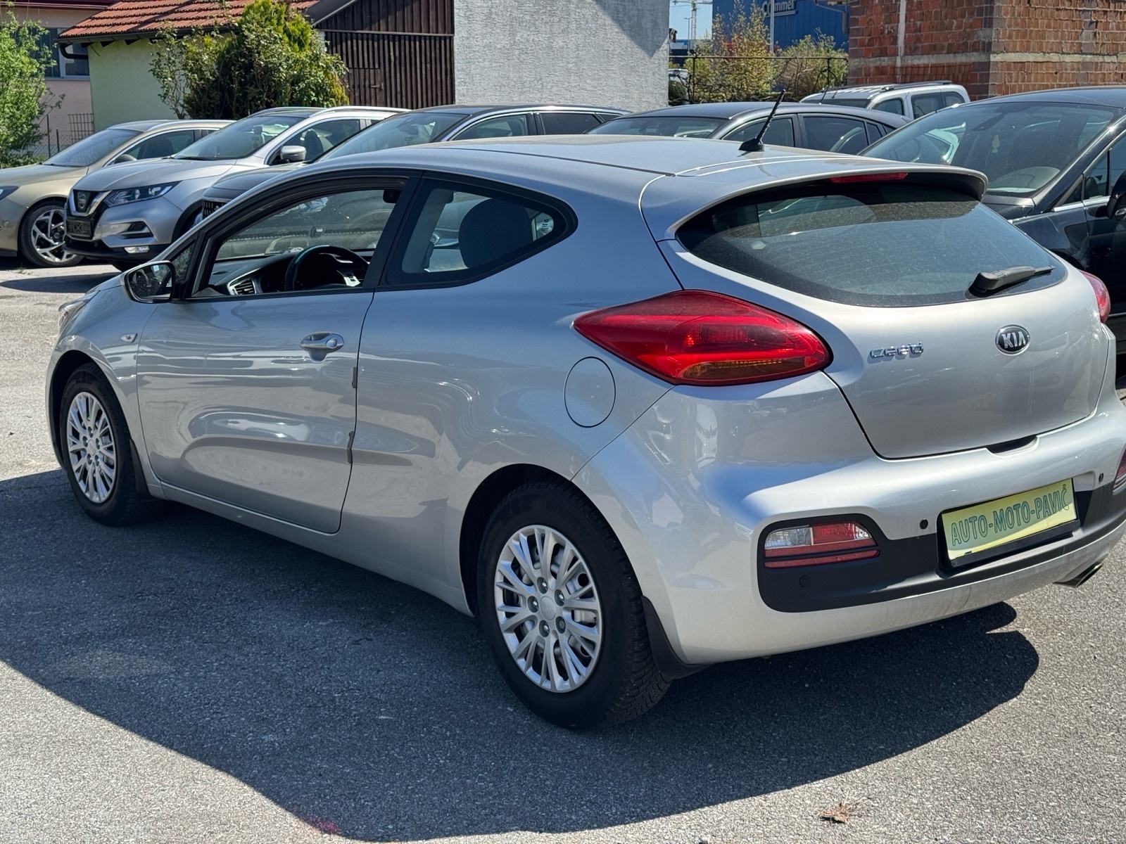 Kia Ceed (cee'd) 1,4 LX eco, fotografija 7