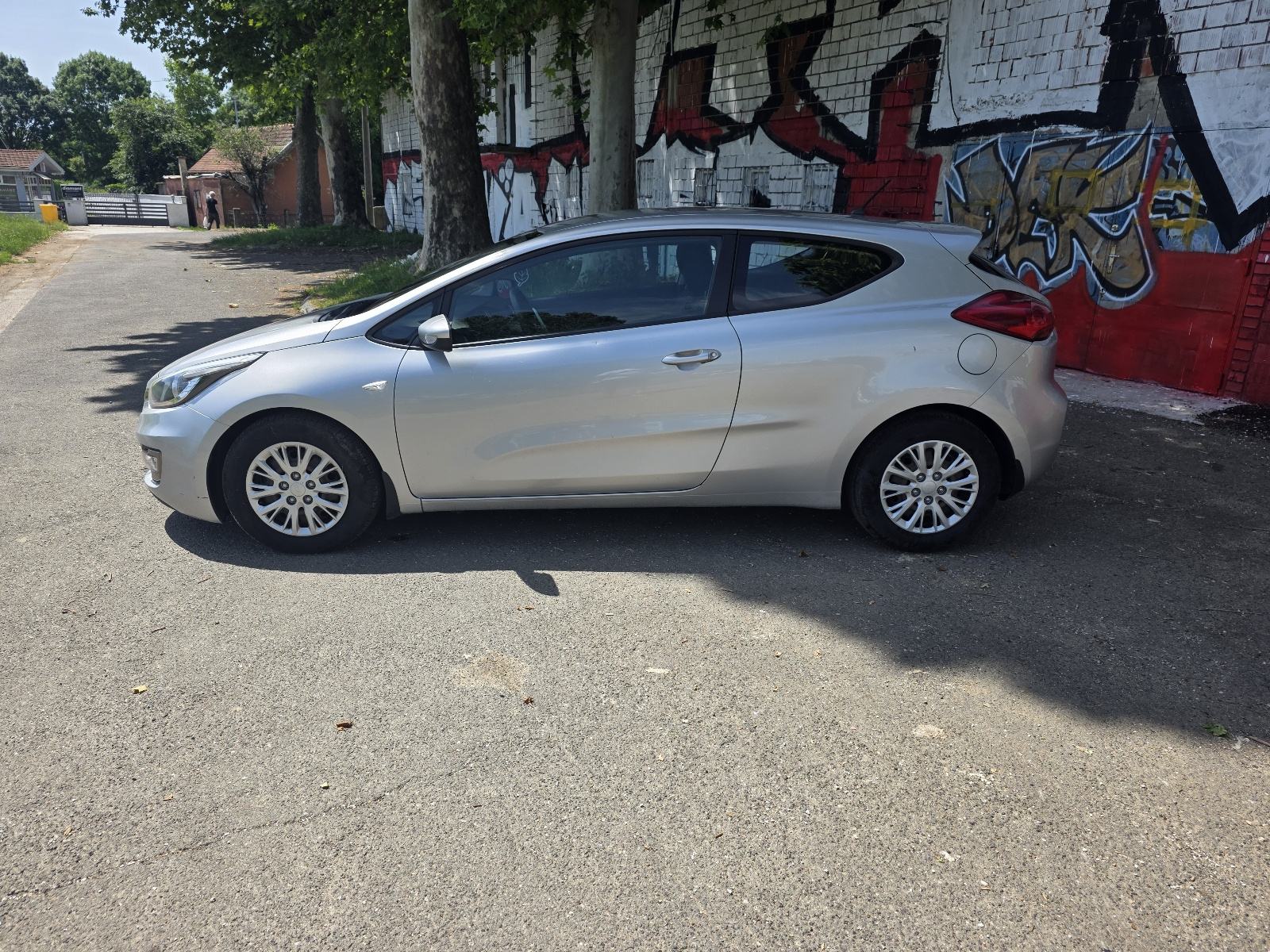 Kia Ceed (cee'd) 1,4 CRDi LX, fotografija 2