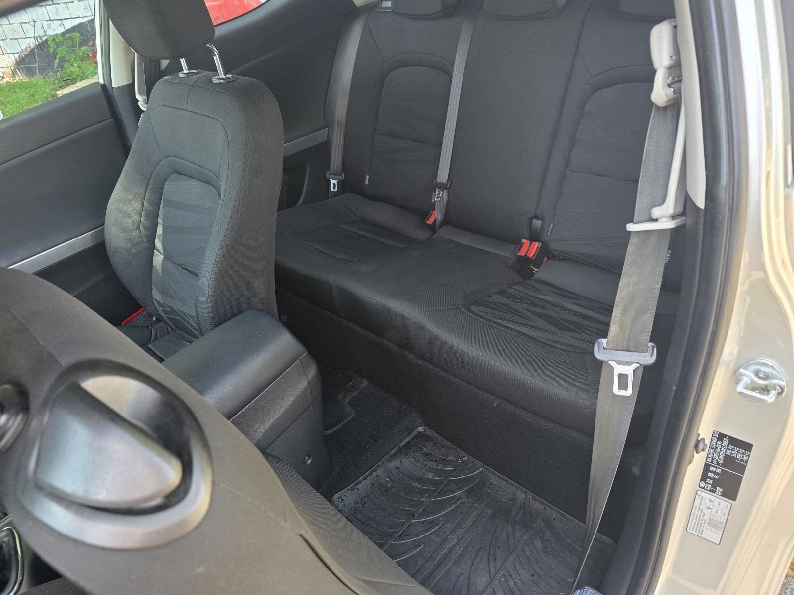 Kia Ceed (cee'd) 1,4 CRDi LX, fotografija 10