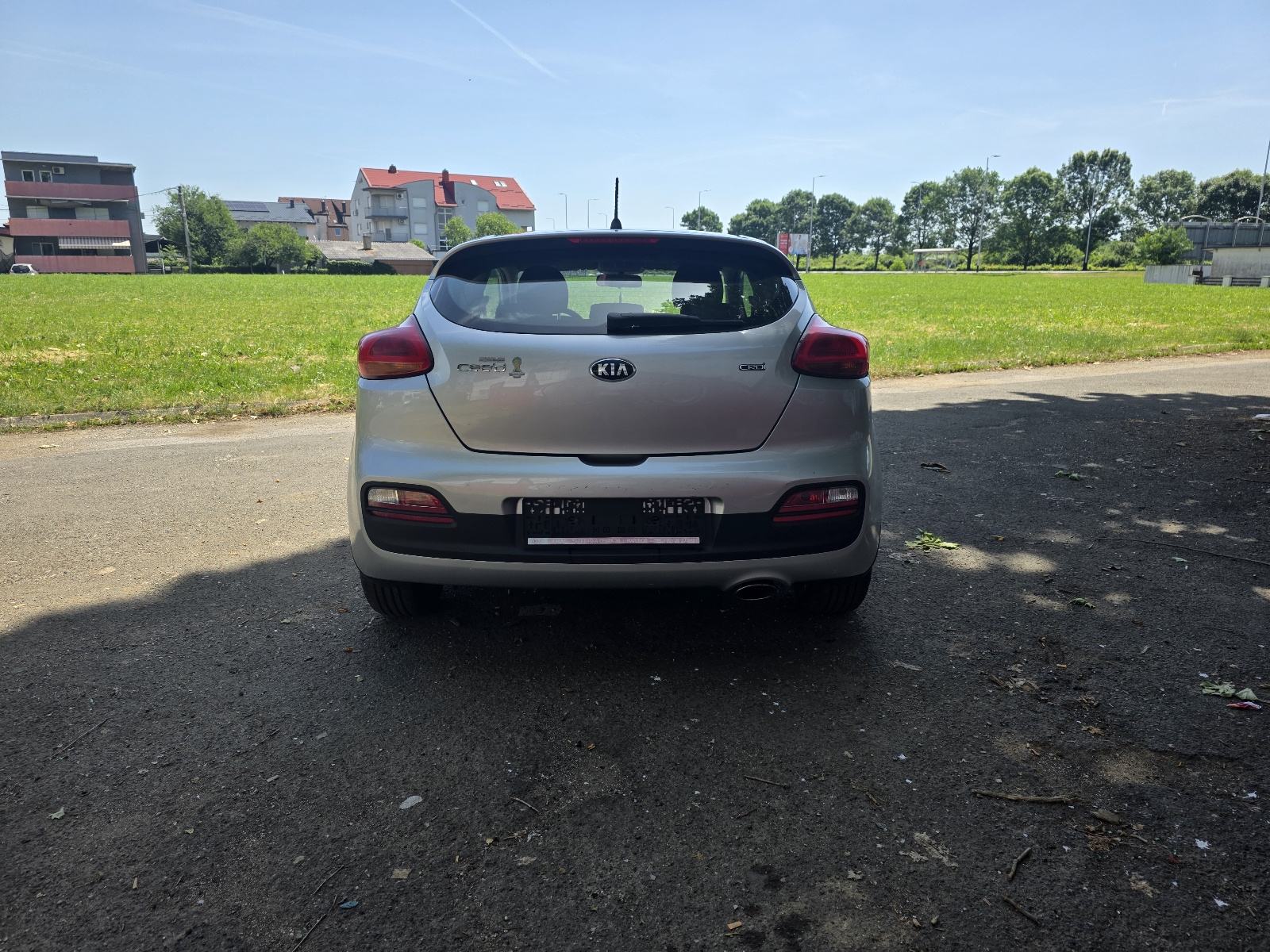 Kia Ceed (cee'd) 1,4 CRDi LX, fotografija 4