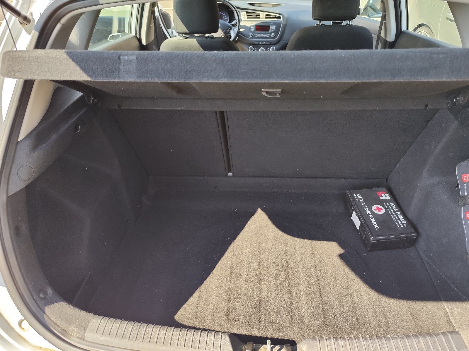 Kia Ceed (cee'd) 1,4 CRDi, fotografija 10