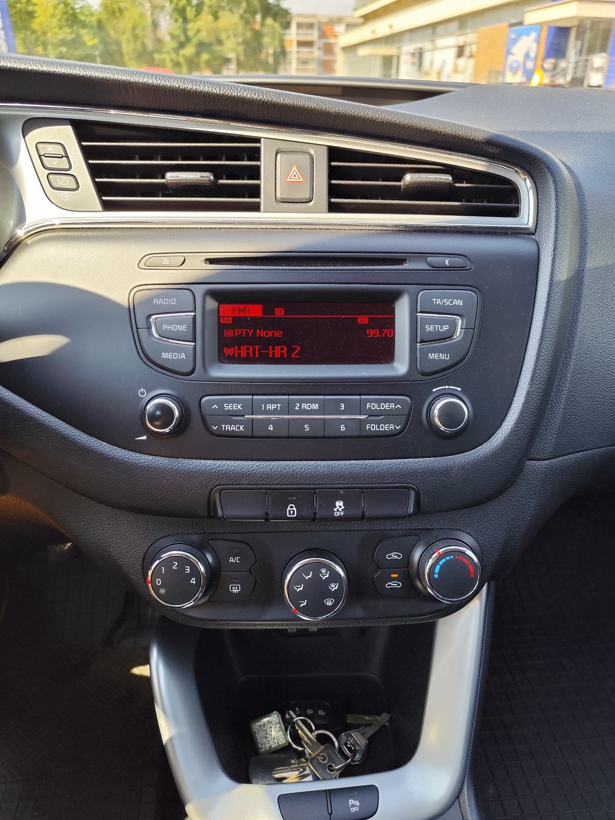 Kia Ceed (cee'd) 1,4 CRDi, fotografija 13