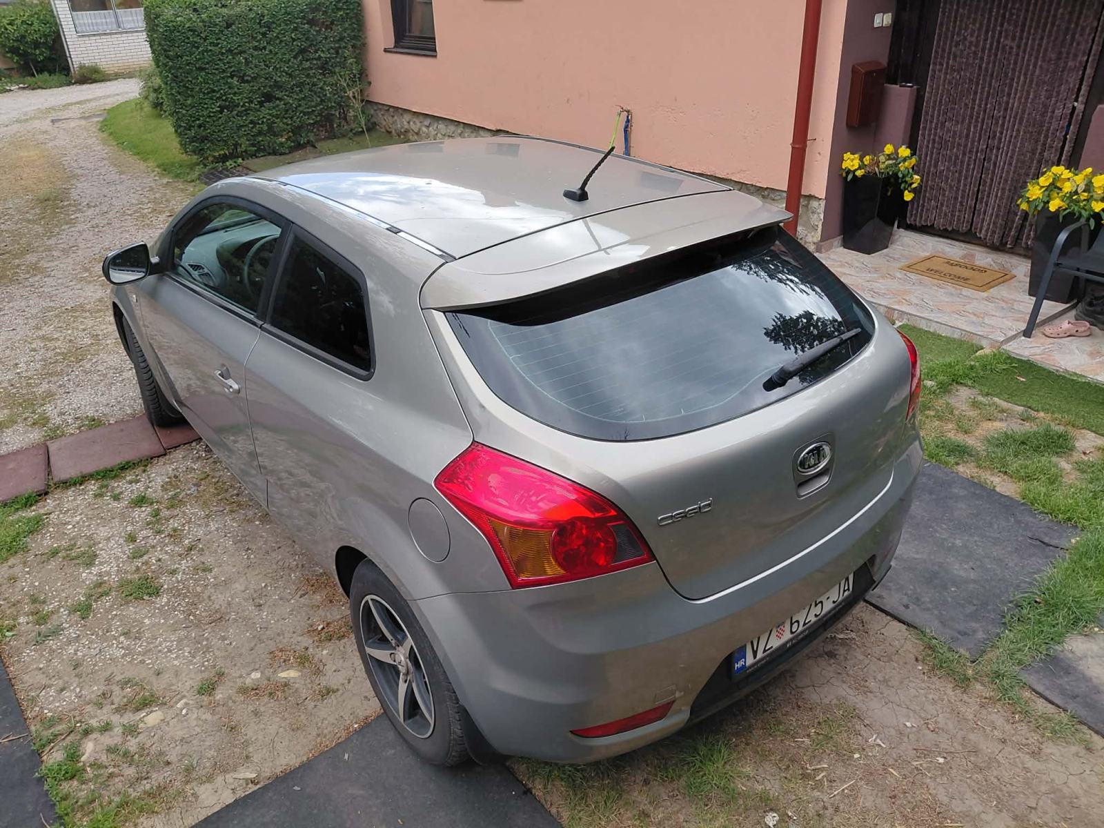 Kia Ceed (cee'd) 1.4 CVVT LX 2011., fotografija 3