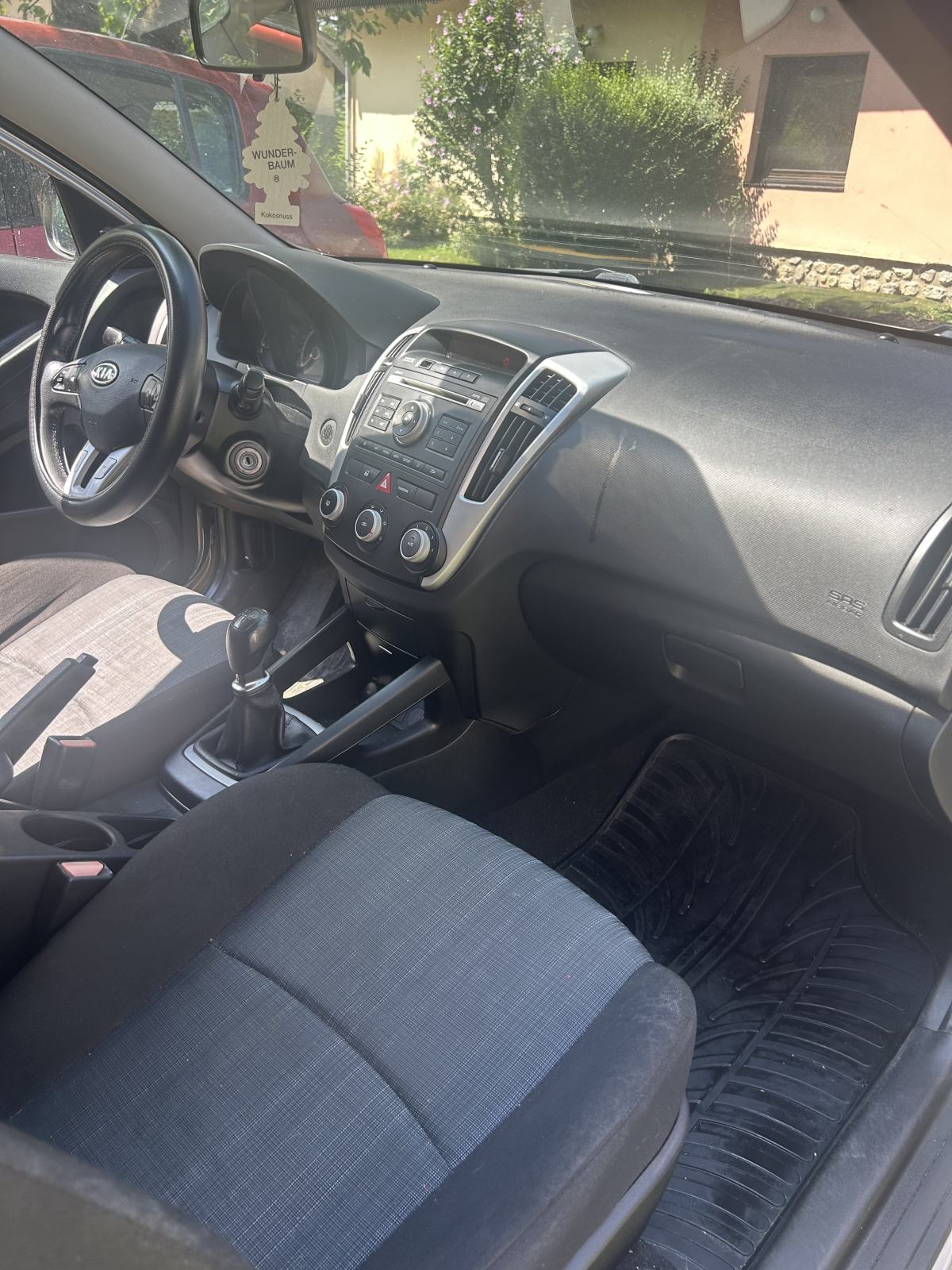 Kia Ceed (cee'd) 1.4 CVVT LX 2011., fotografija 13